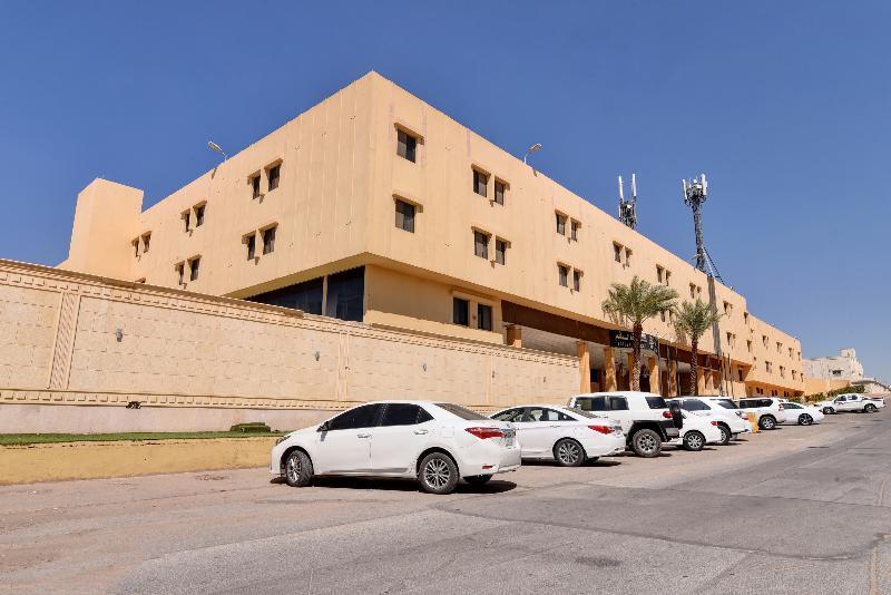 Capital O 419 Al Safeer Hotel Riaad Buitenkant foto