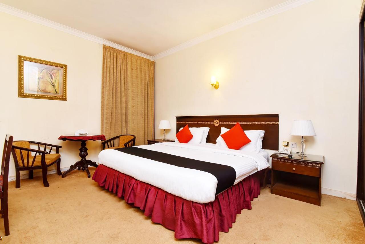 Capital O 419 Al Safeer Hotel Riaad Buitenkant foto