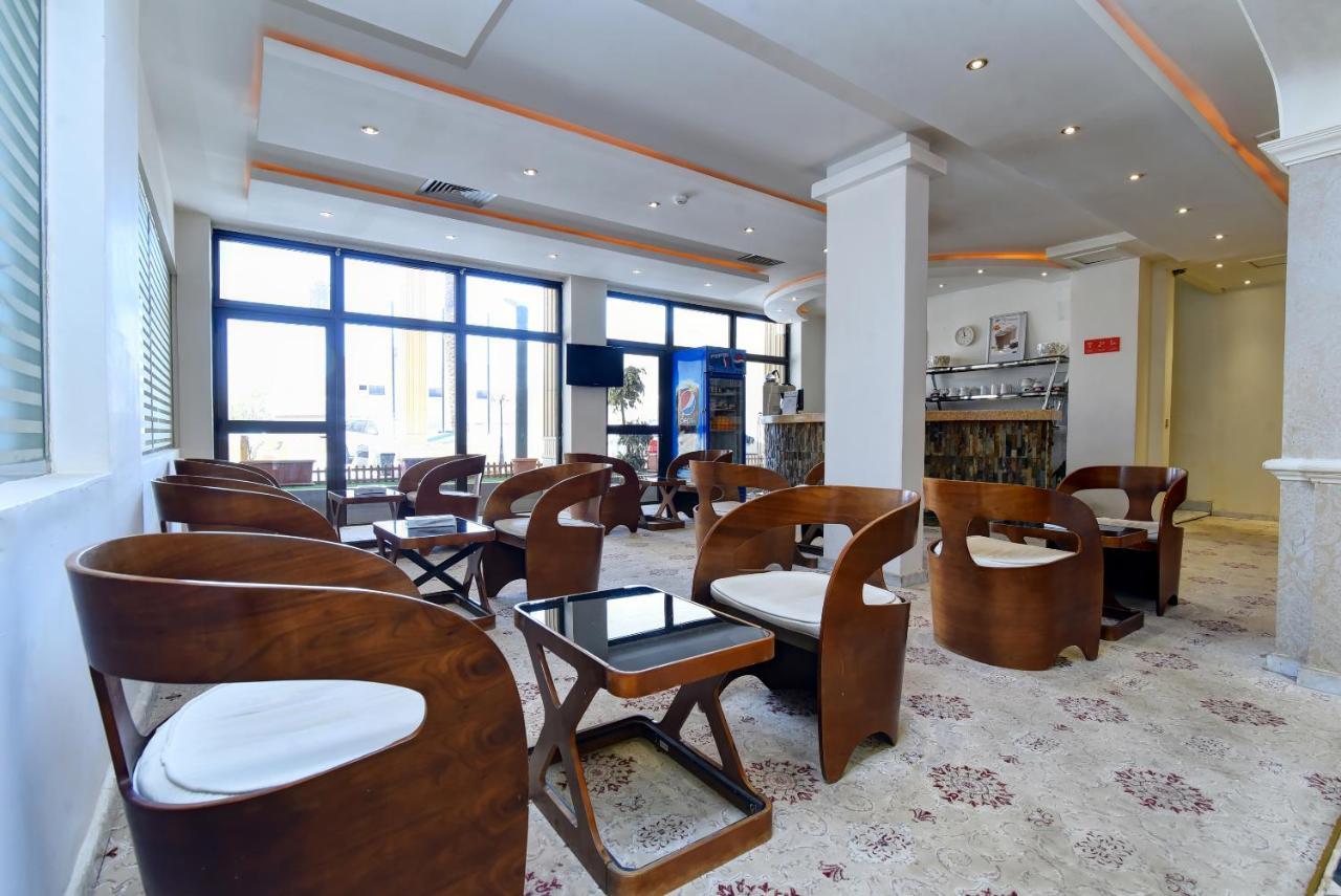 Capital O 419 Al Safeer Hotel Riaad Buitenkant foto